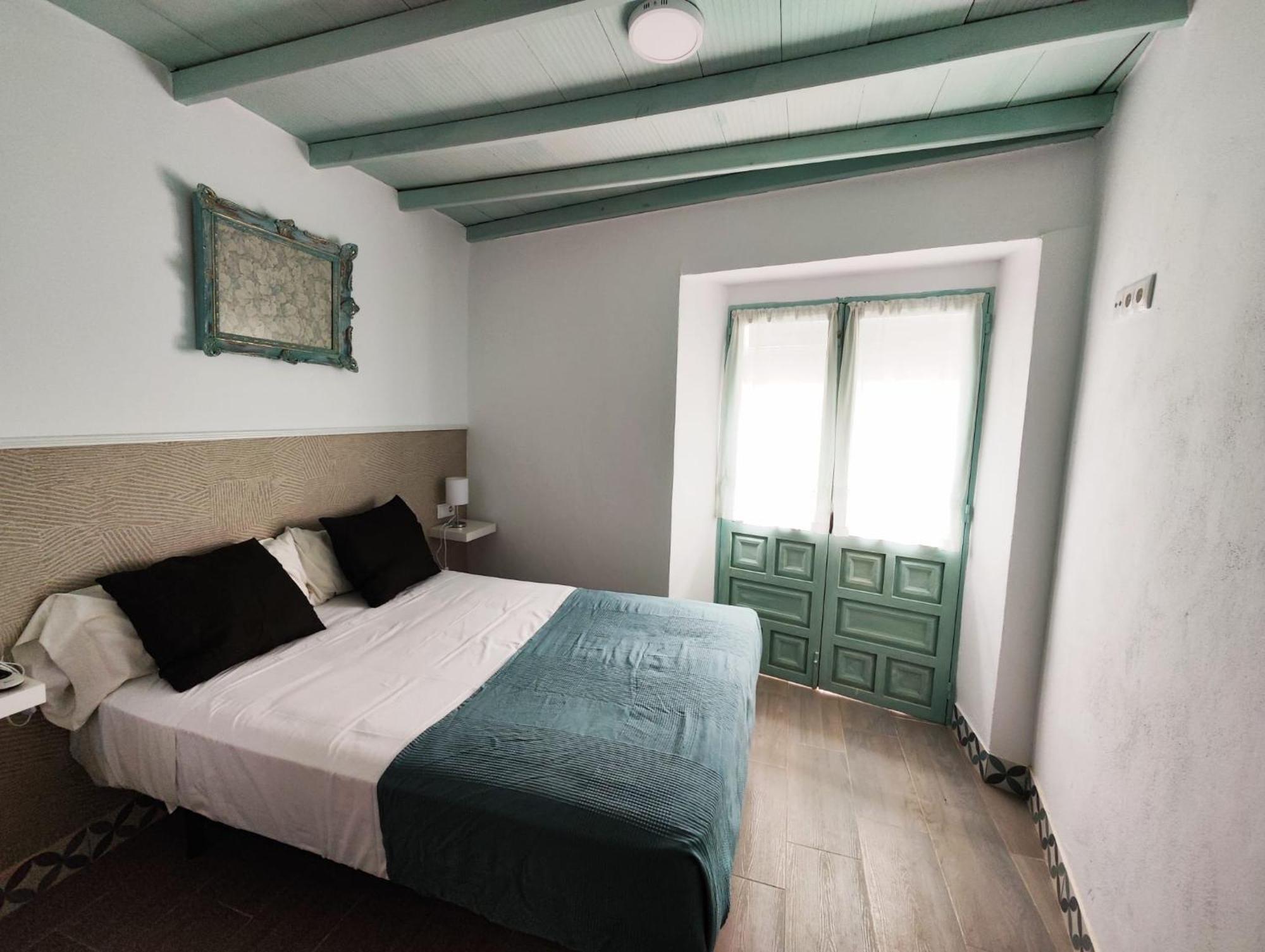 Apartamento Puerta De Cordoba Кармона Екстериор снимка